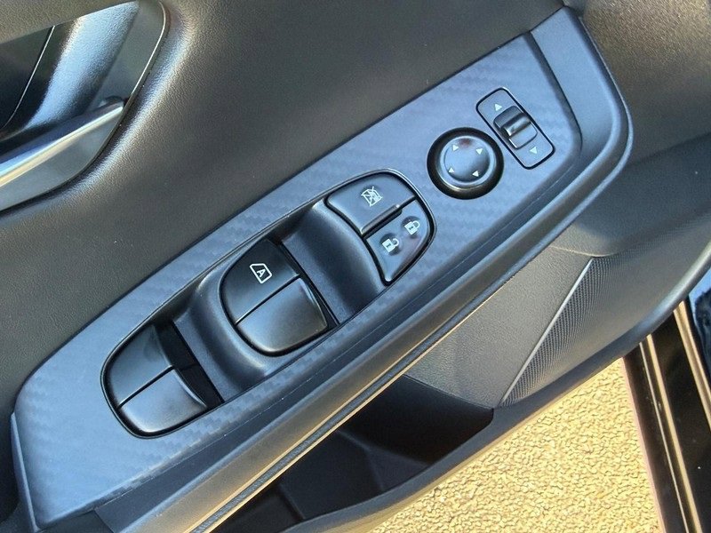 Used 2022 Nissan Sentra SV image 14