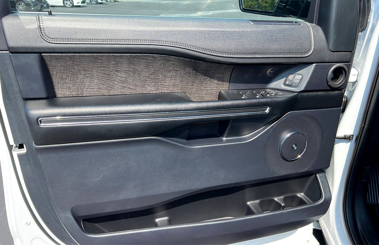 Used 2021 Ford Expedition Max Limited image 25