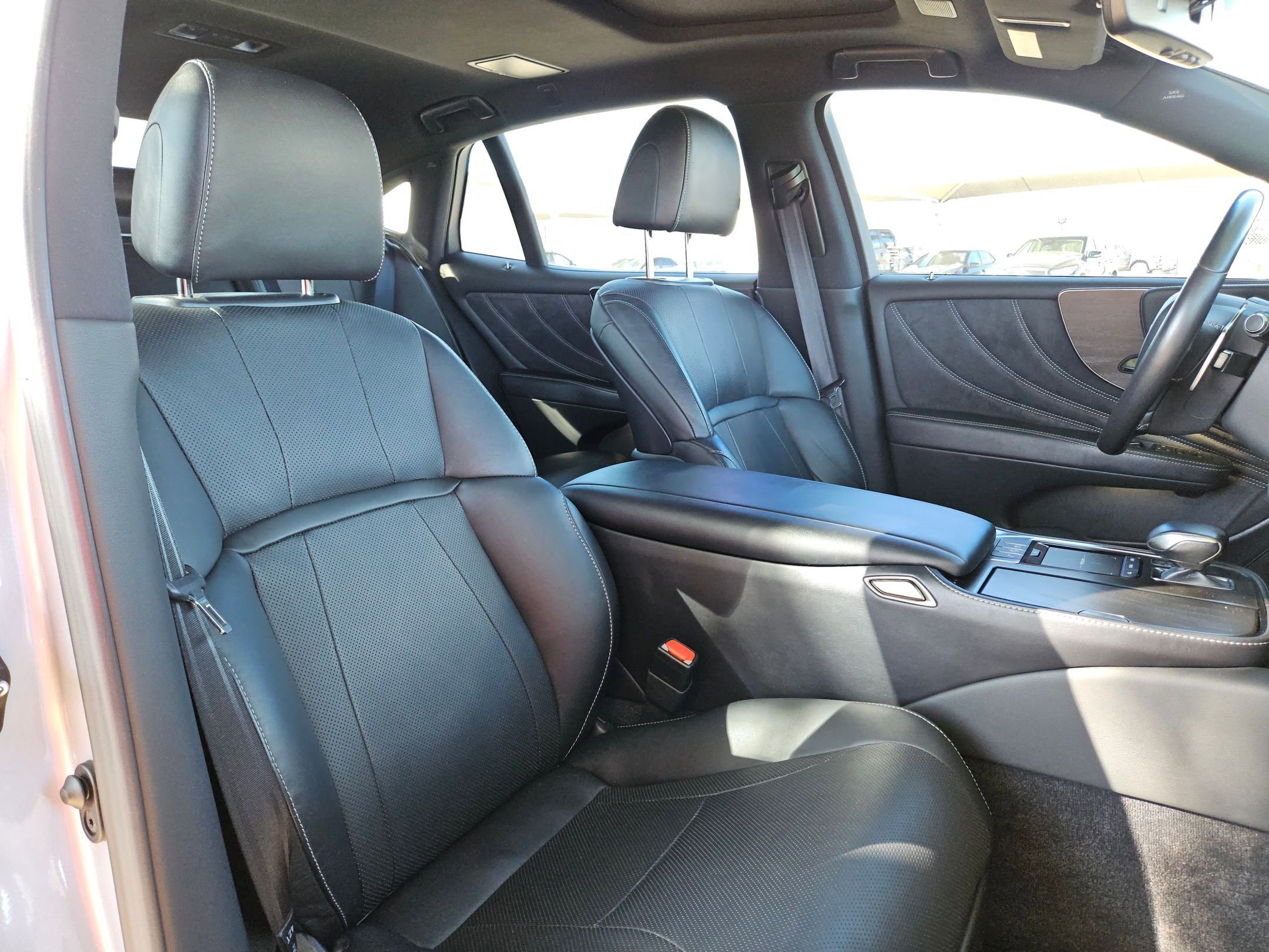 Used 2021 Lexus LS 500 image 30