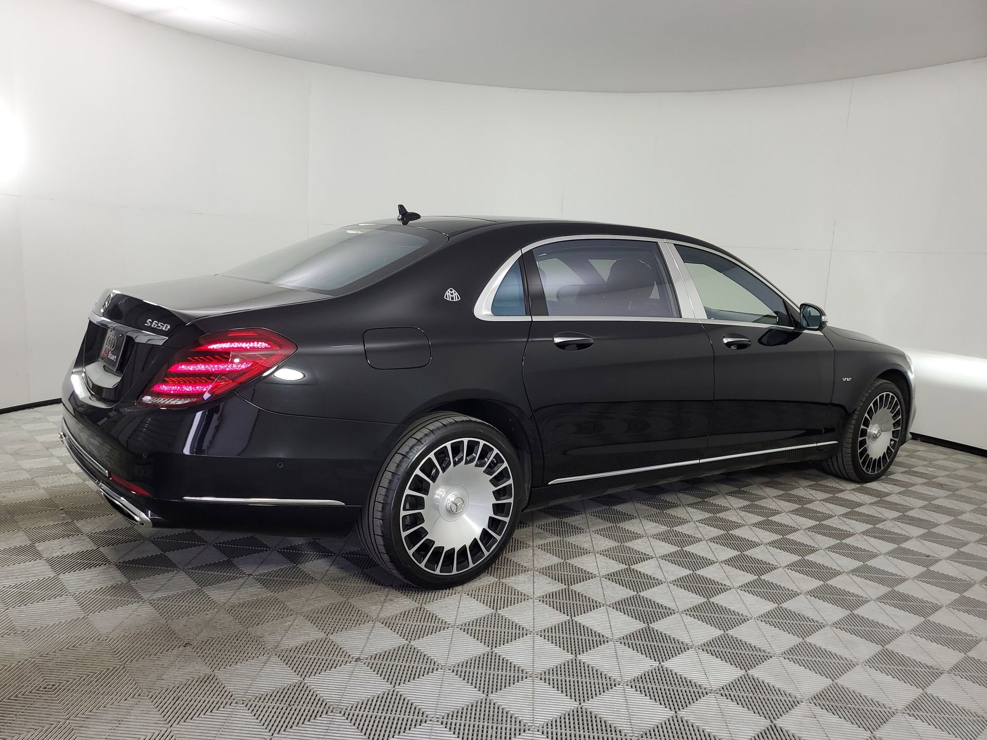 Used 2019 Mercedes-Benz Maybach S 650 image 11