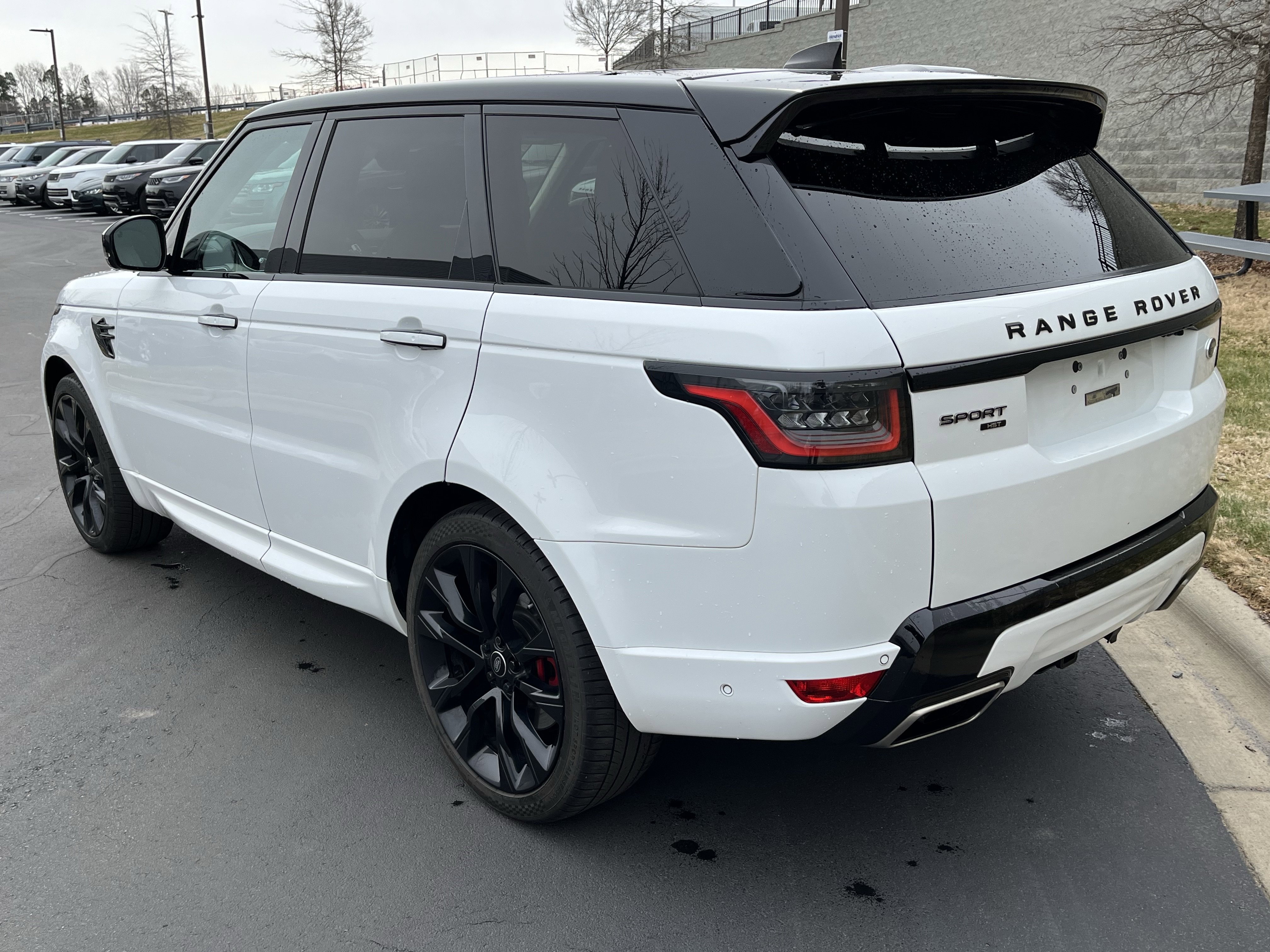 Used 2021 Land Rover Range Rover Sport HST image 5