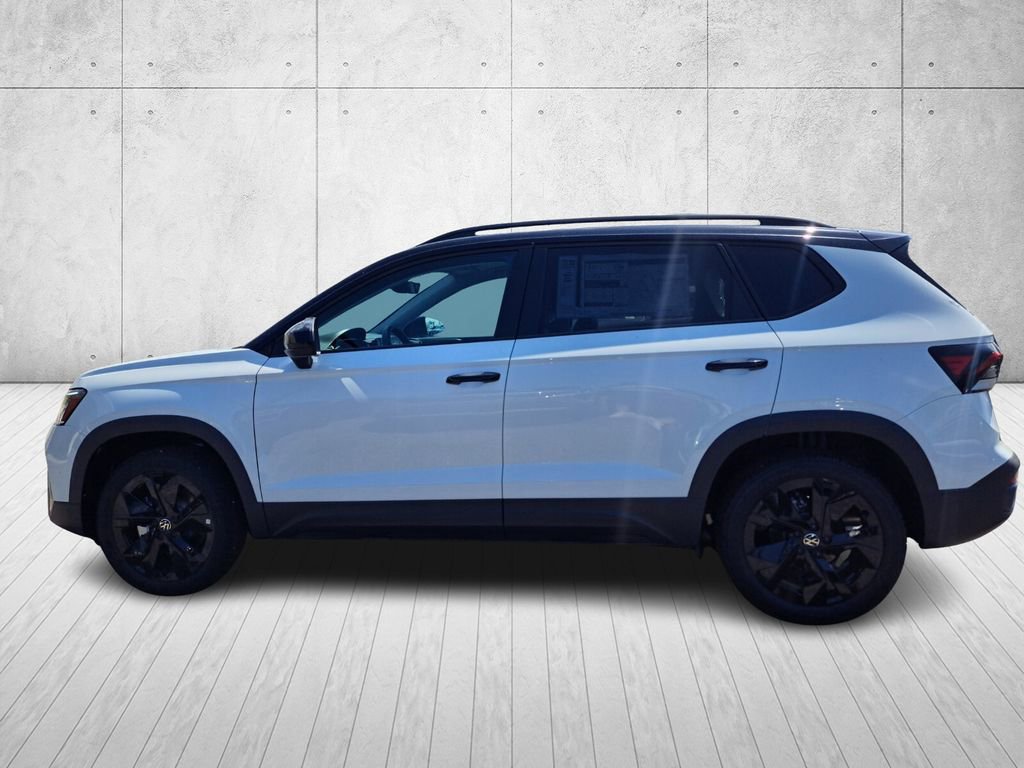 New 2025 Volkswagen Taos SE image 8