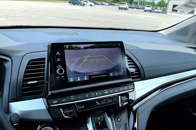 Certified 2025 Honda Odyssey Touring image 14