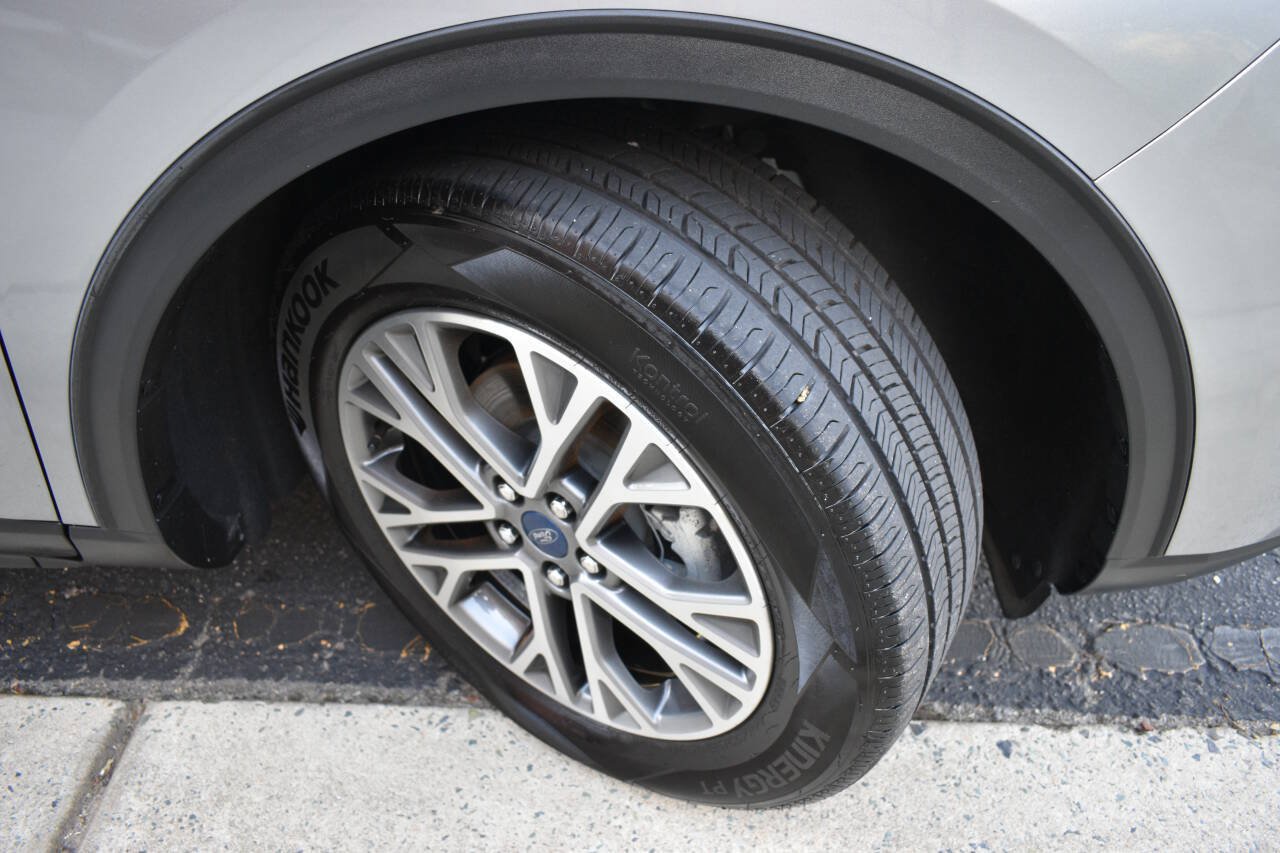 Used 2021 Ford Escape SEL w/ Technology Package FWD image 46