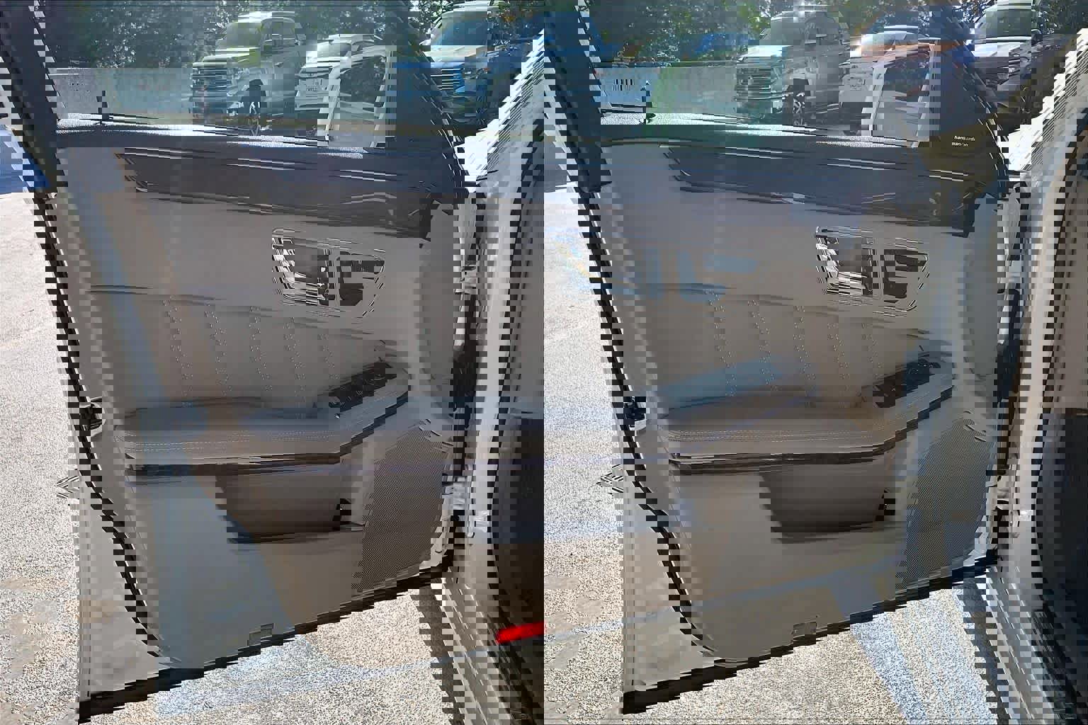 Used 2011 Mercedes-Benz E 350 Sedan image 20