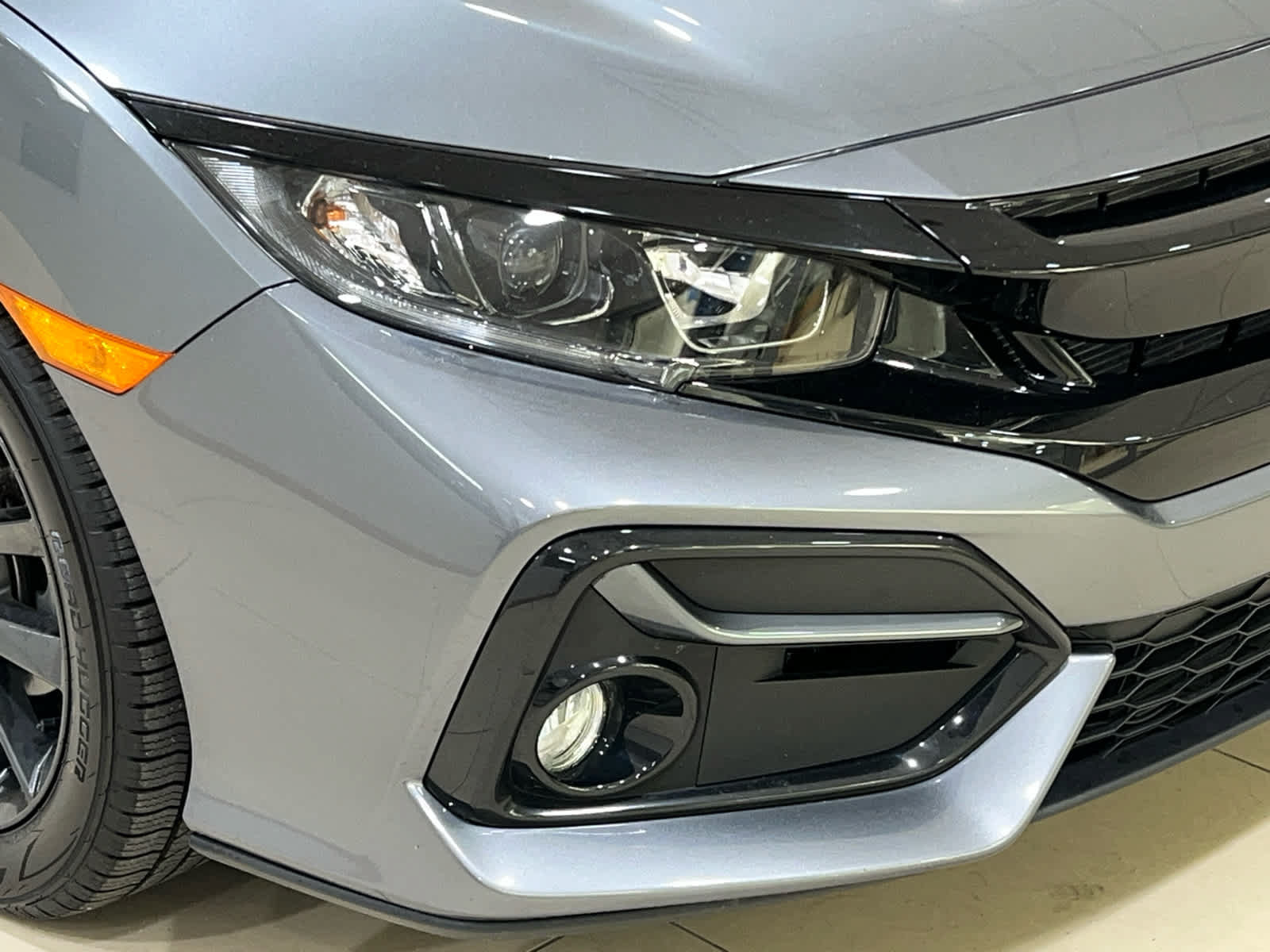 Used 2020 Honda Civic EX image 2