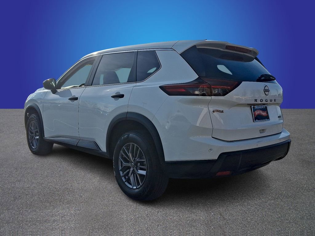 Used 2024 Nissan Rogue S image 4