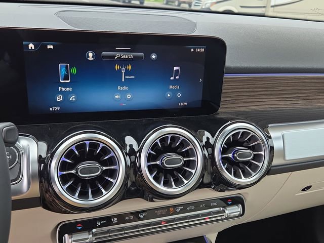 New 2026 Mercedes-Benz GLB 250 4MATIC image 12