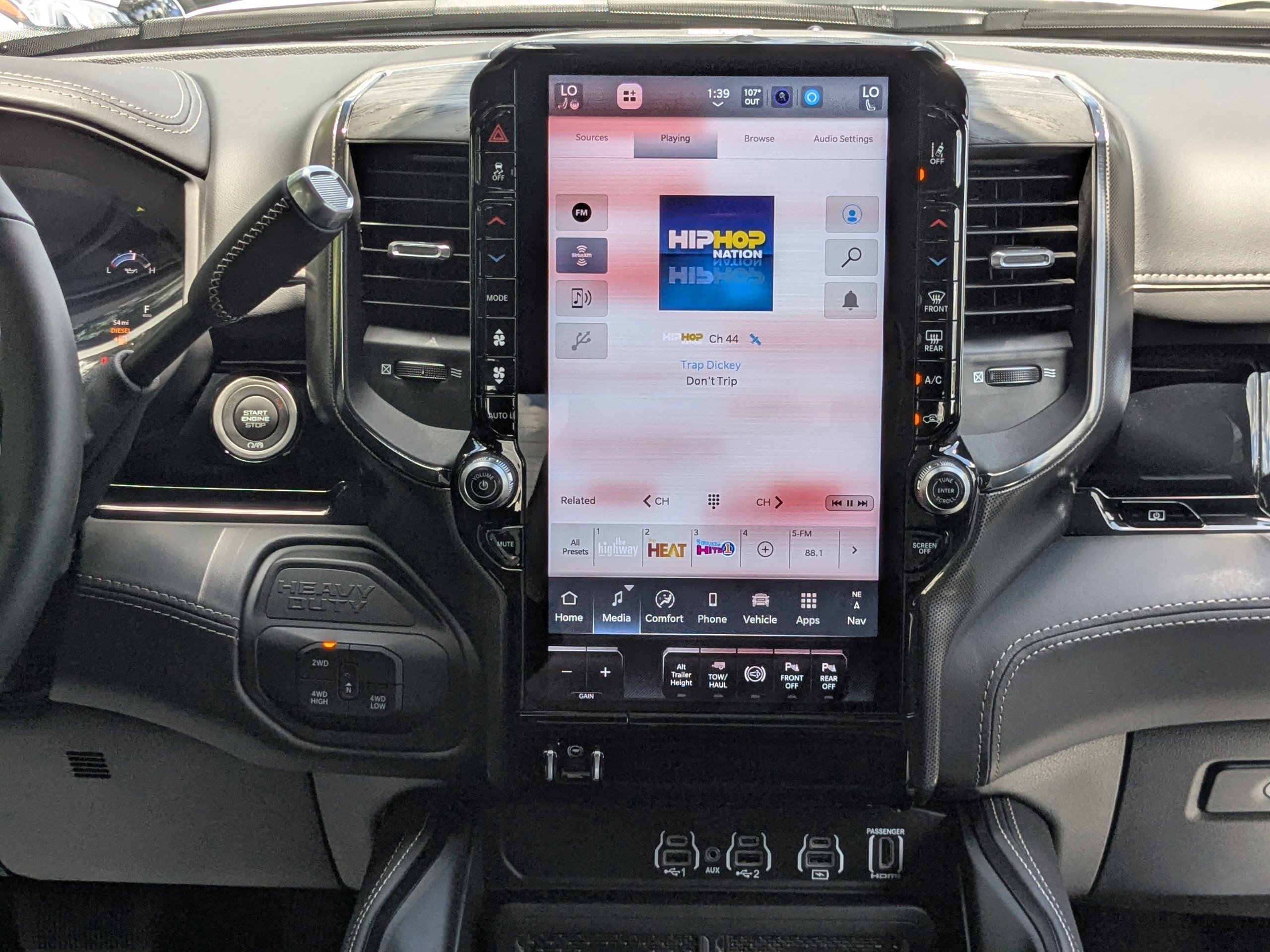 New 2025 RAM 2500 Limited image 17