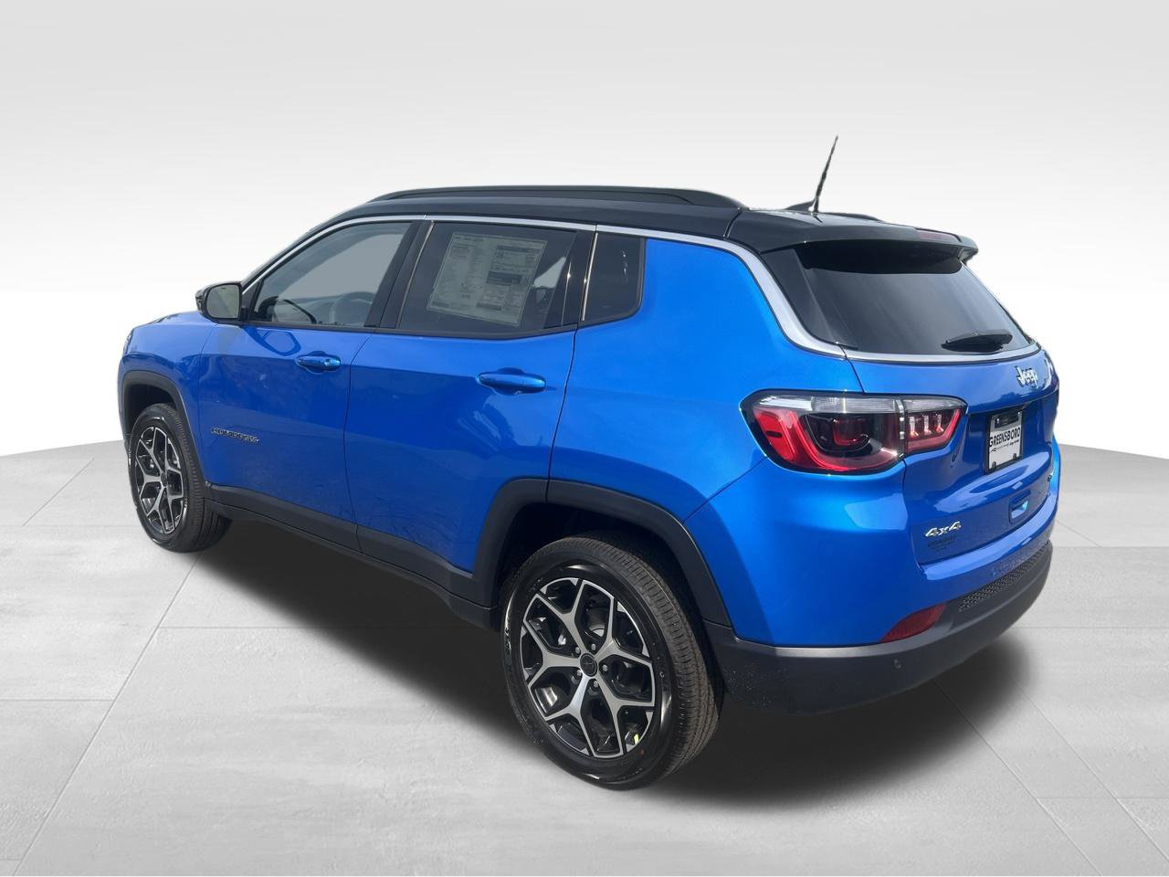 New 2026 Jeep Compass Limited AWD/4WD image 3