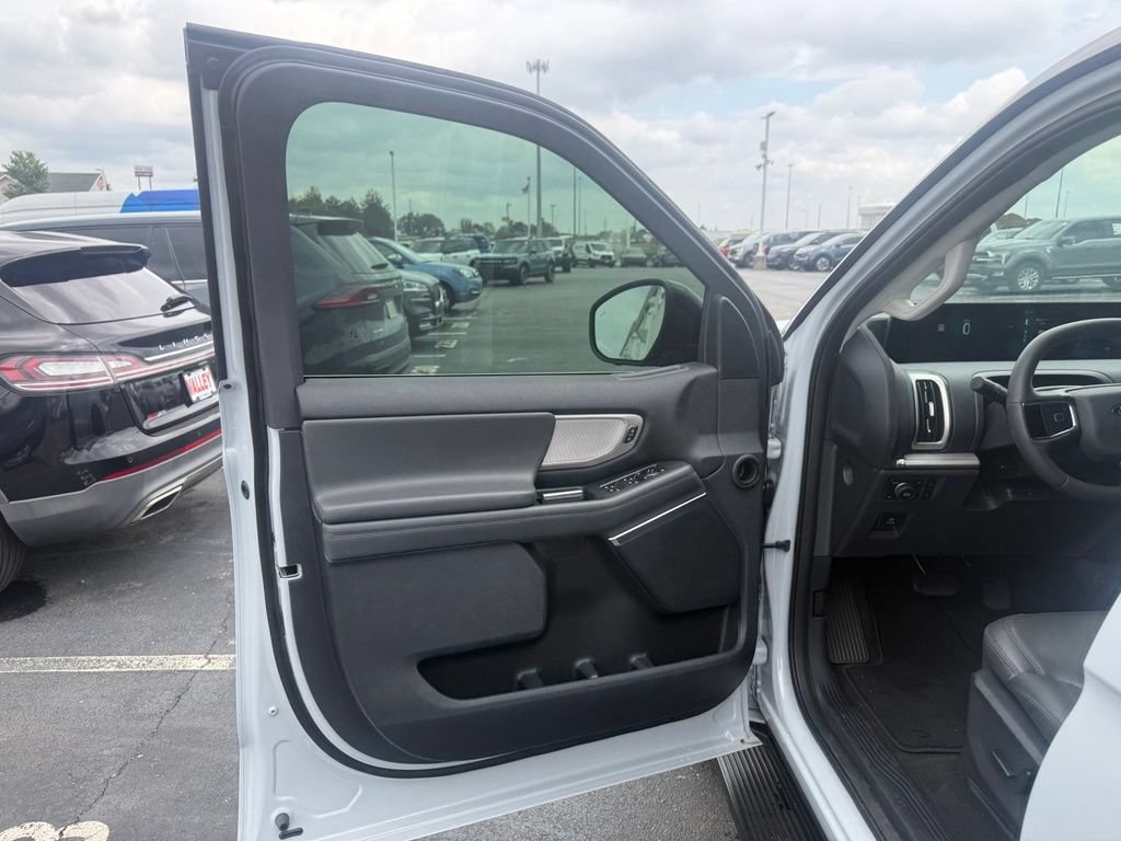 New 2026 Ford Expedition Max Active AWD/4WD image 12