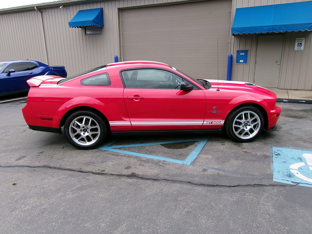 Used 2007 Ford Mustang Shelby GT500 RWD image 4