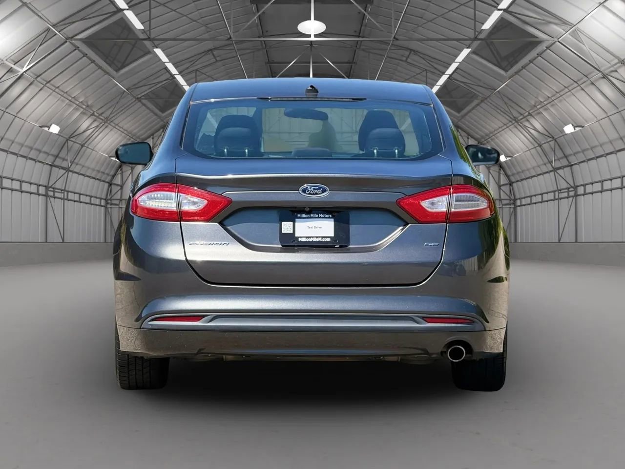 Used 2016 Ford Fusion SE FWD image 4