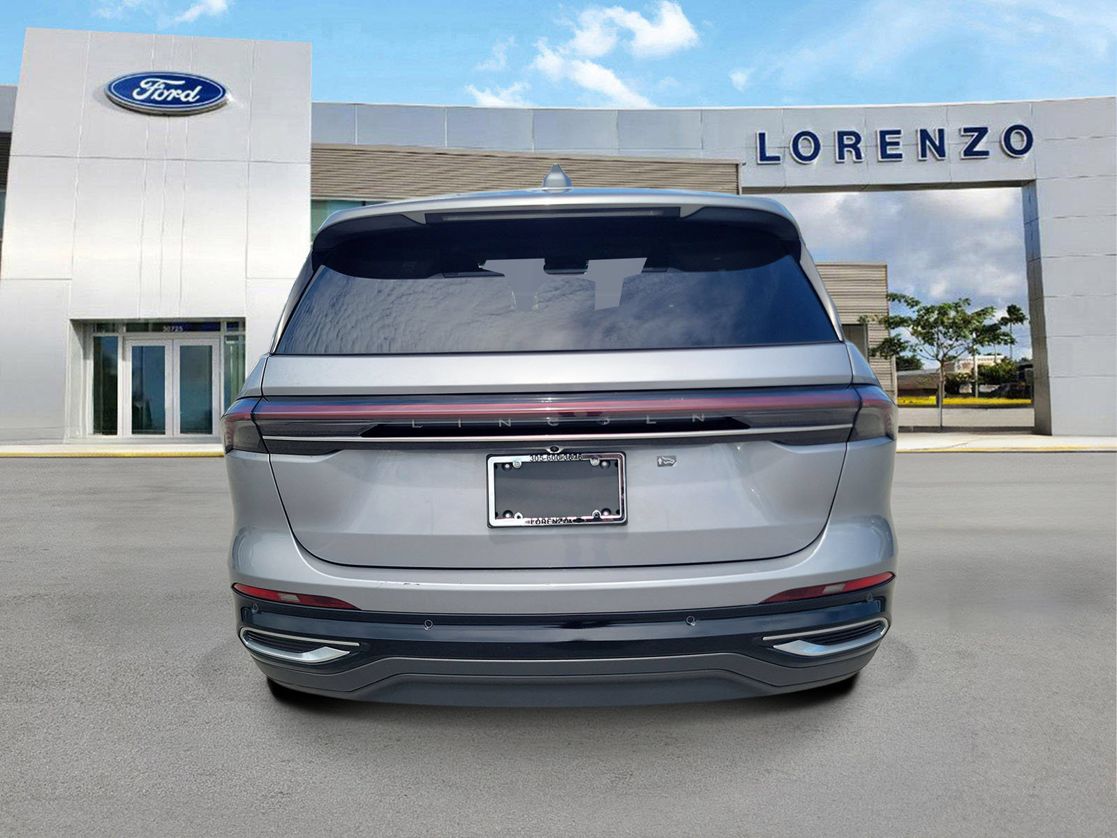 Used 2024 Lincoln Nautilus Premier AWD/4WD image 6