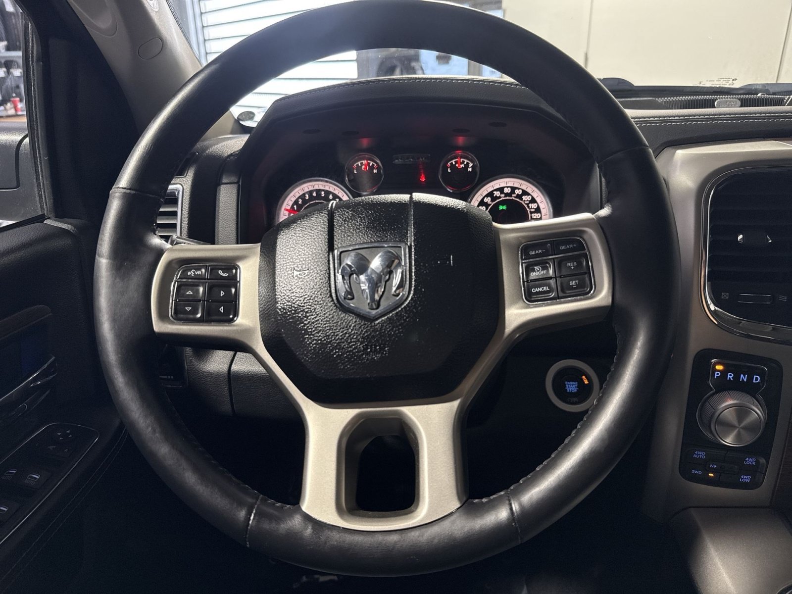 Used 2018 RAM 1500 Laramie w/ Convenience Group AWD/4WD image 17