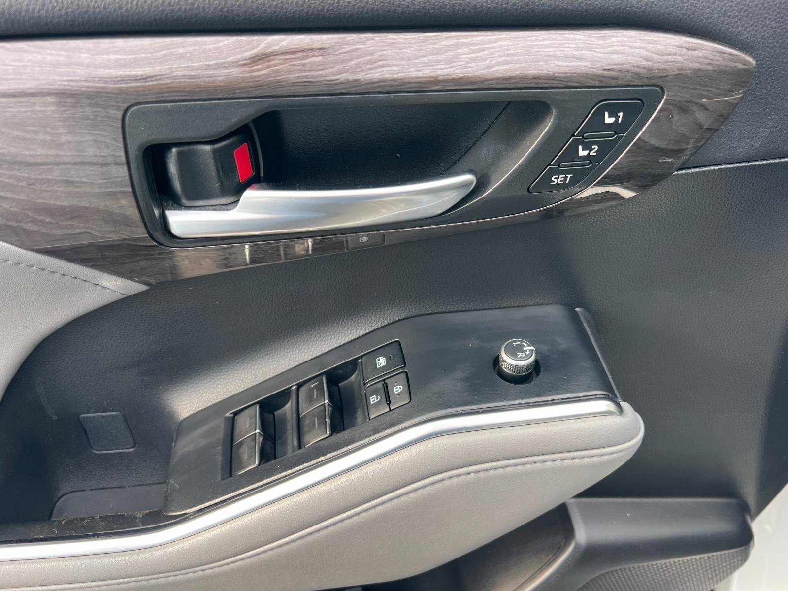 Used 2022 Toyota Highlander Platinum image 36