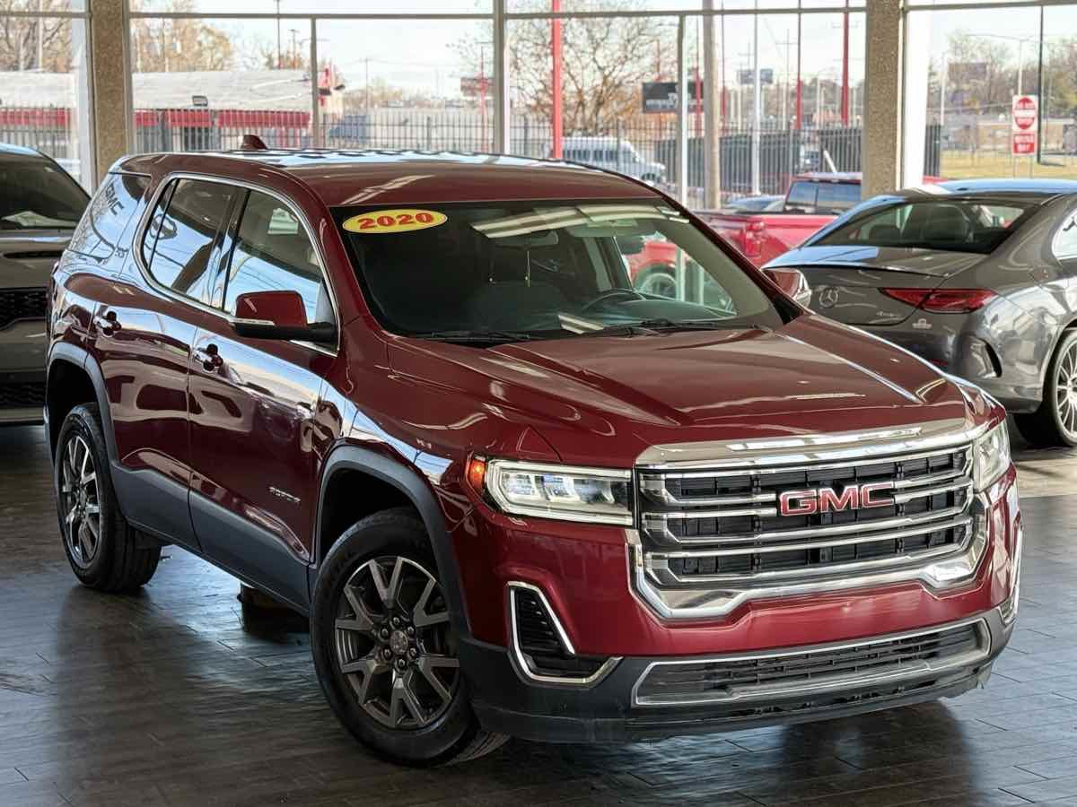 Used 2020 GMC Acadia SLE image 2