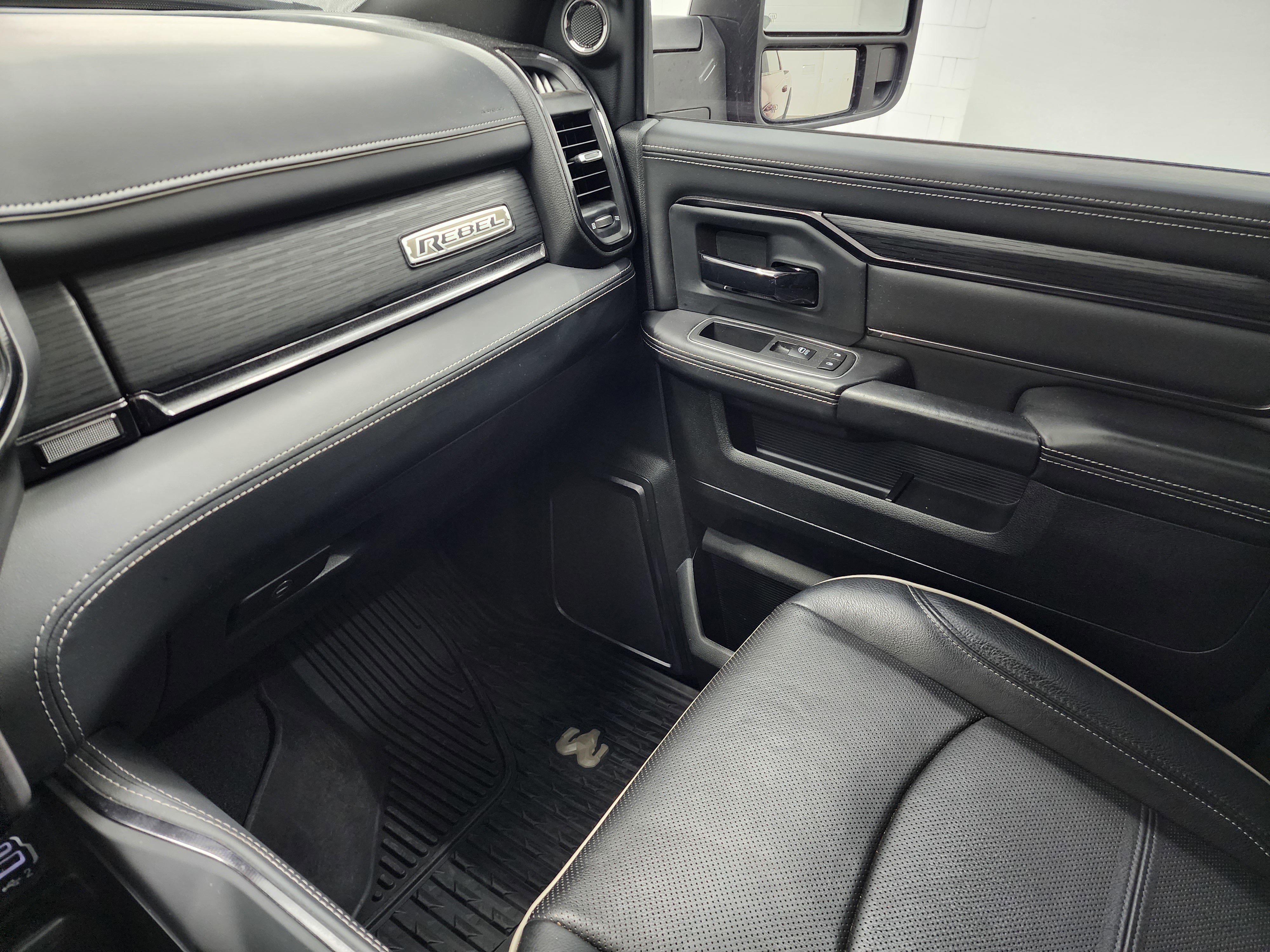 Used 2024 RAM 2500 Rebel w/ Towing Technology Group image 12