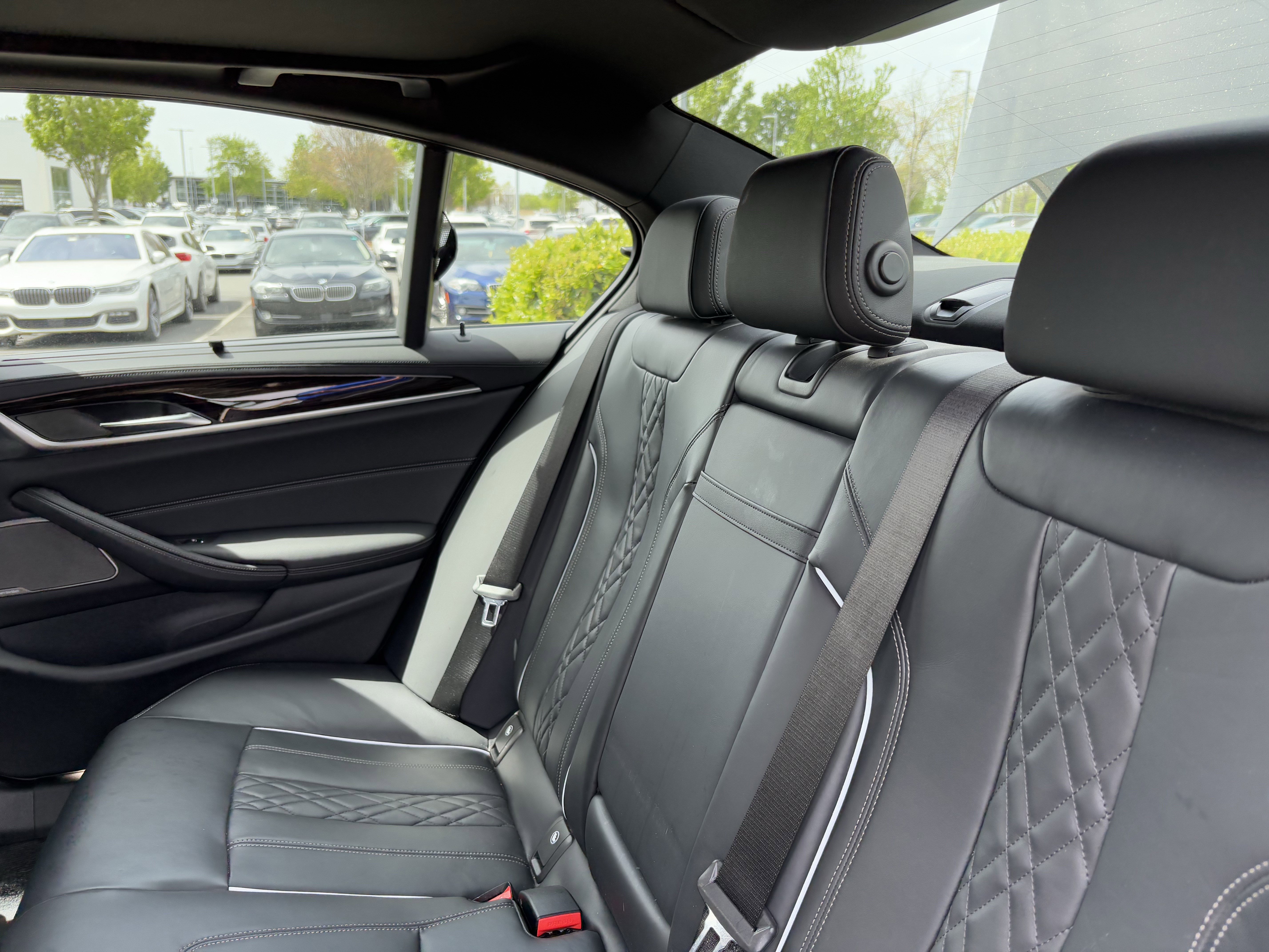 Certified 2023 BMW M550i xDrive w/ Executive Package image 32