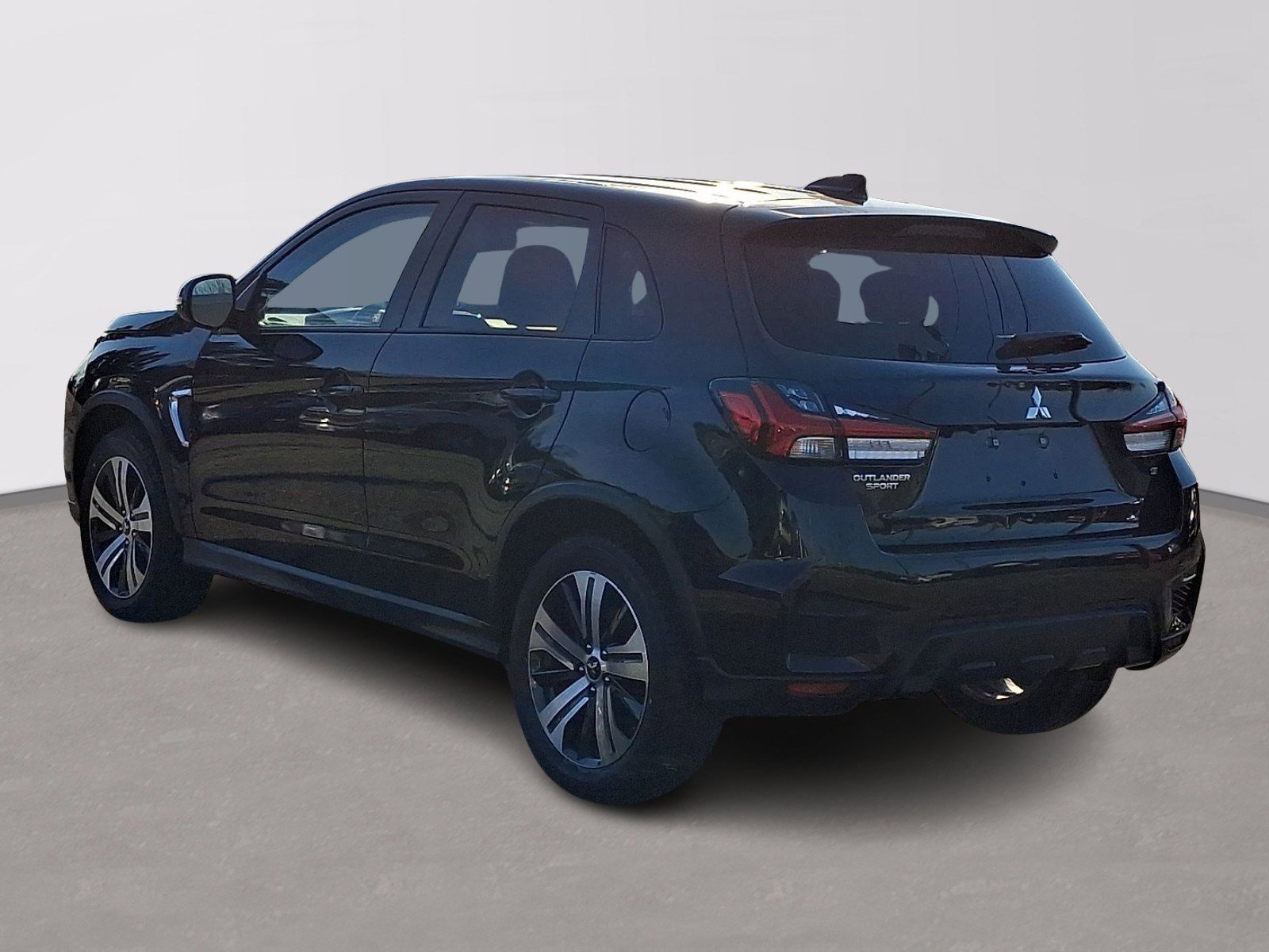 Used 2024 Mitsubishi Outlander Sport SE image 4