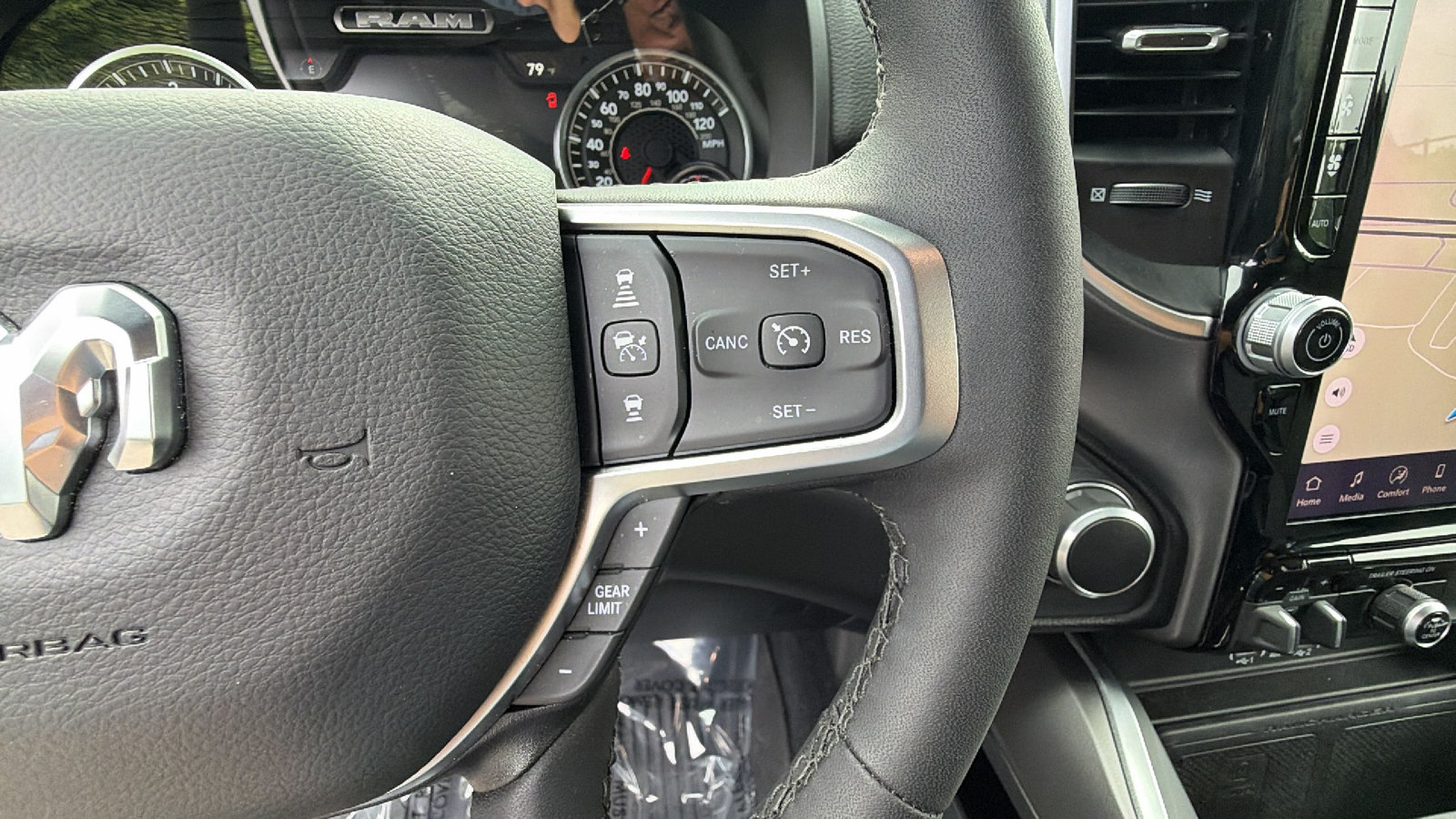 Used 2025 RAM 1500 Big Horn AWD/4WD image 28