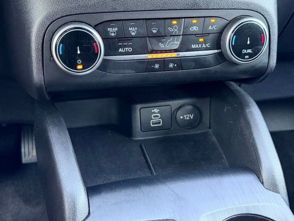 Certified 2025 Ford Escape ST-Line FWD image 30