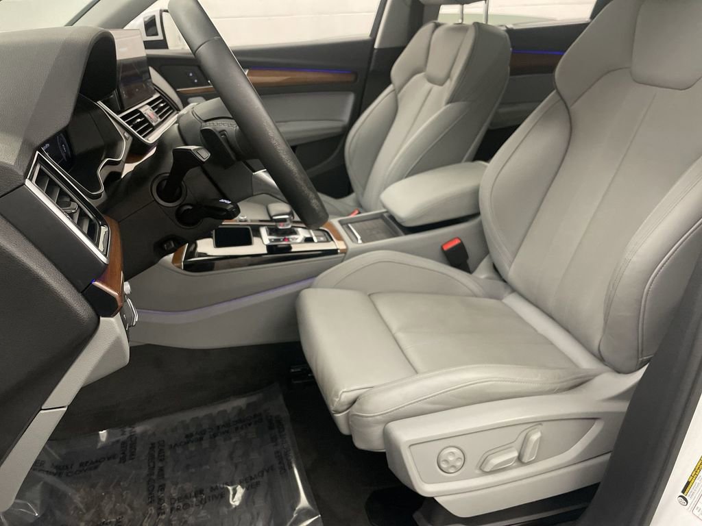 Used 2023 Audi Q5 2.0T Prestige w/ Prestige Package image 14