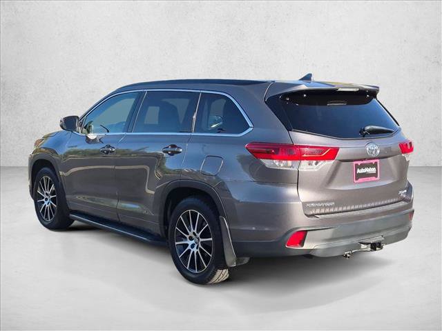 Used 2017 Toyota Highlander SE AWD/4WD image 8