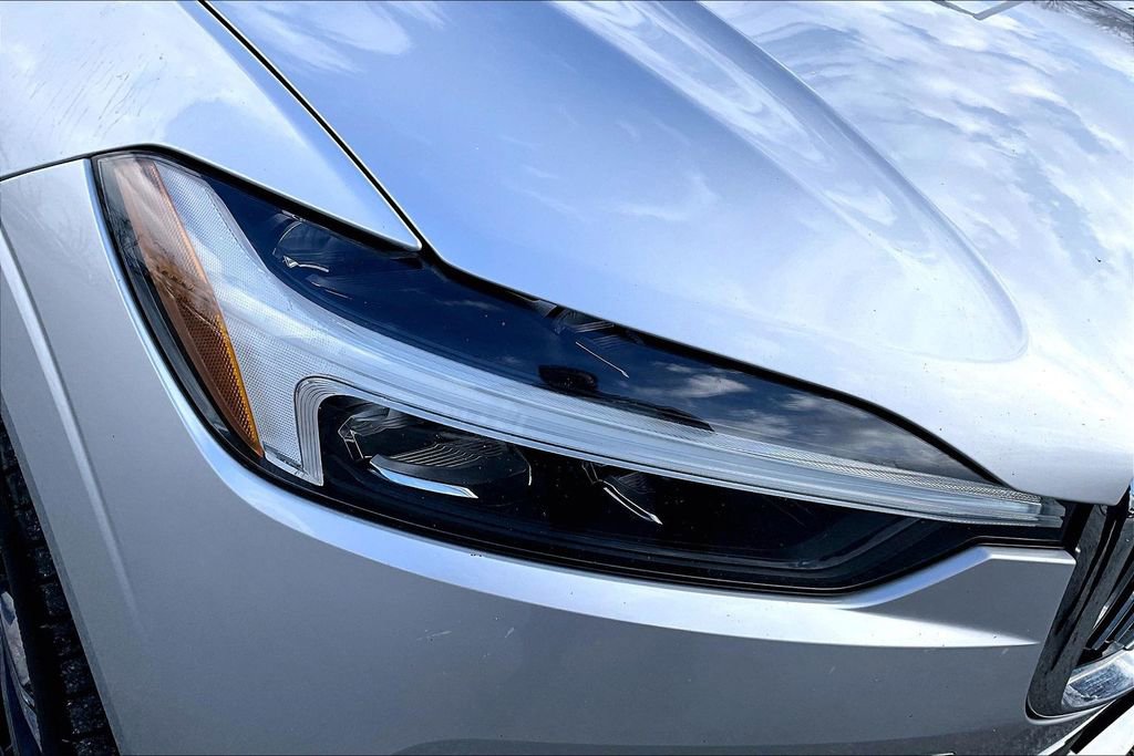 Used 2021 Volvo XC60 T5 Inscription w/ Advanced Package image 32