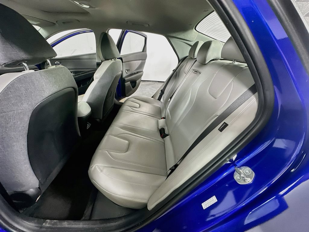 Used 2024 Hyundai Elantra Limited FWD image 16
