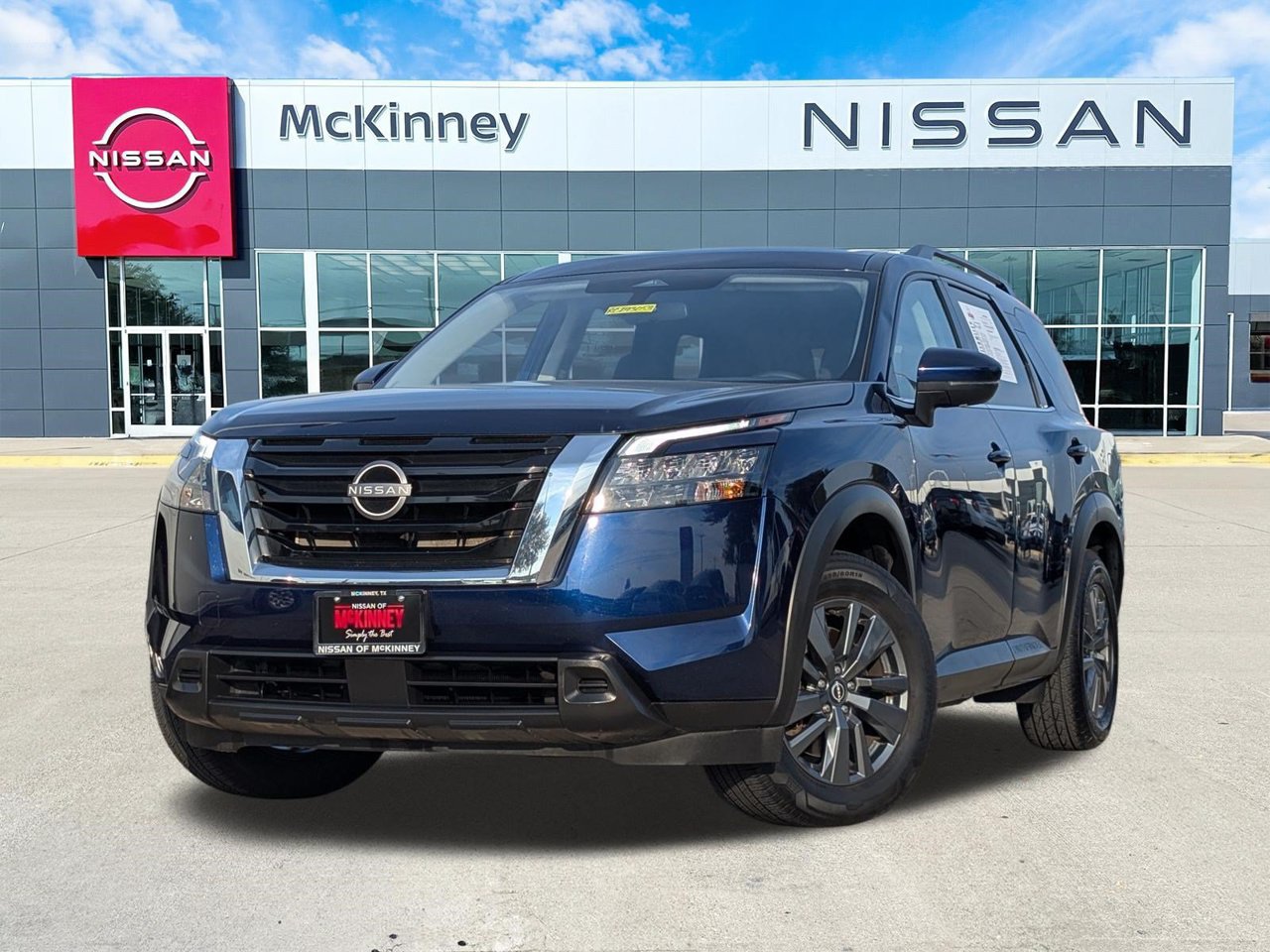 Used 2024 Nissan Pathfinder SV