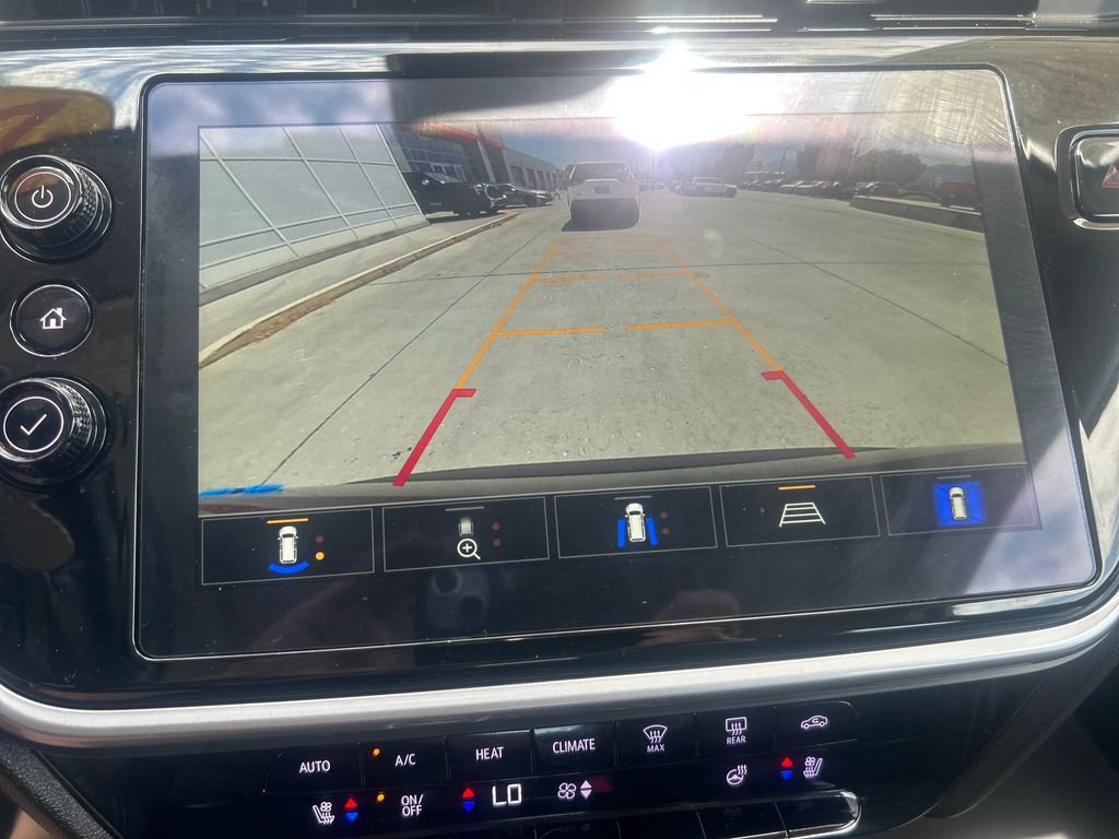 Used 2023 Chevrolet Bolt EUV Premier w/ Sun & Sound Package FWD image 24