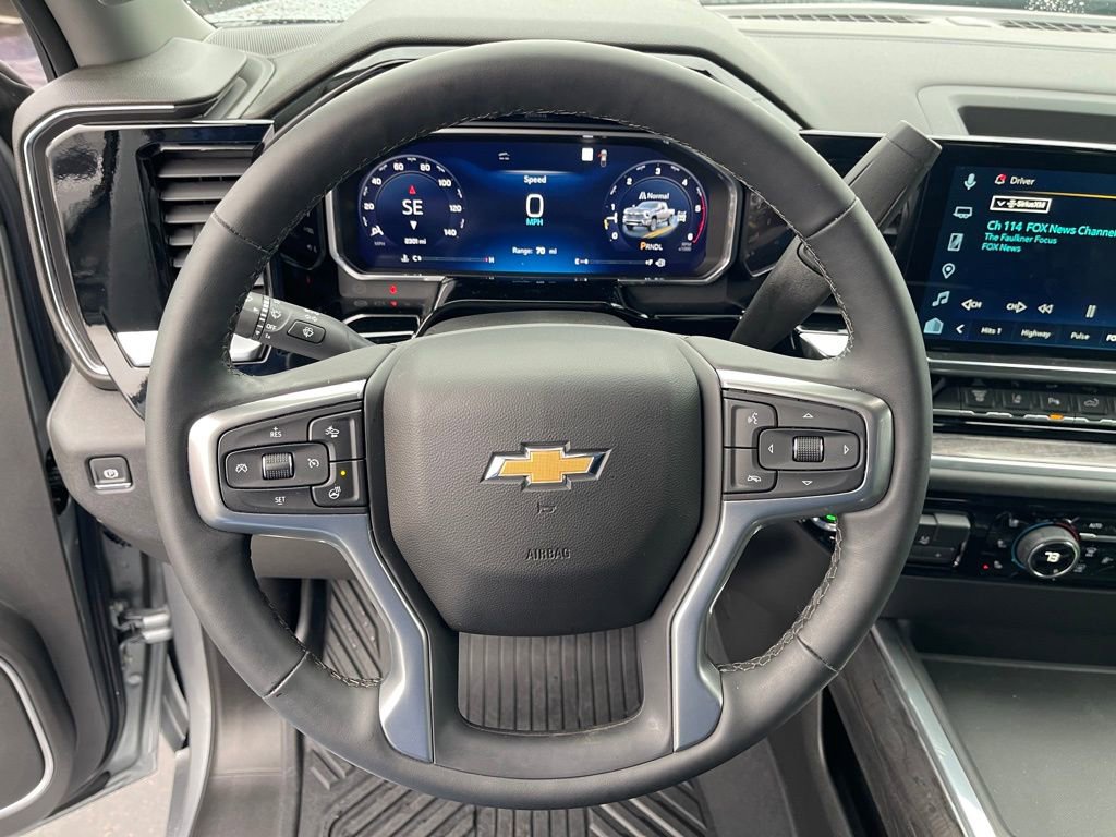 Used 2026 Chevrolet Silverado 2500 LTZ w/ LTZ Premium Package image 14