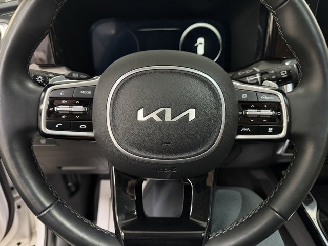 Used 2023 Kia Sorento SX Prestige image 17