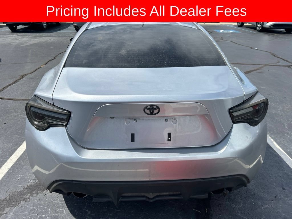 Used 2020 Toyota 86 RWD image 6