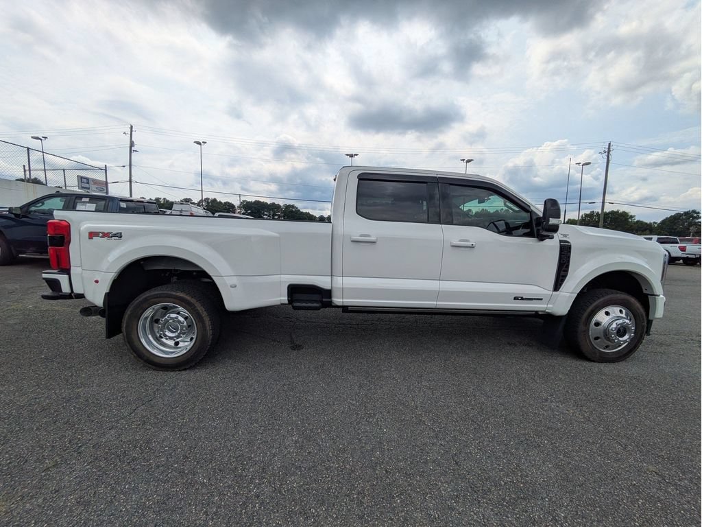 Used 2025 Ford F450 Platinum w/ FX4 Off-Road Package AWD/4WD image 4