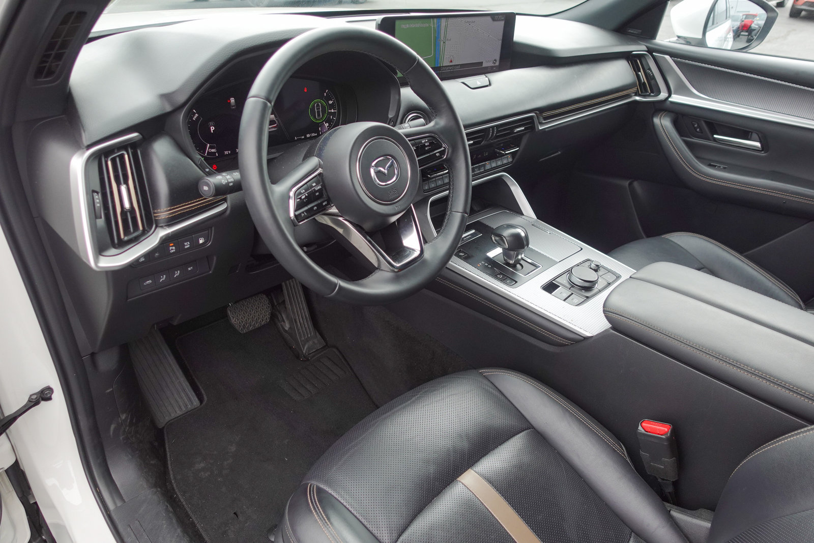 Certified 2024 MAZDA CX-90 Plug-In Hybrid w/ Premium Plus AWD/4WD image 11