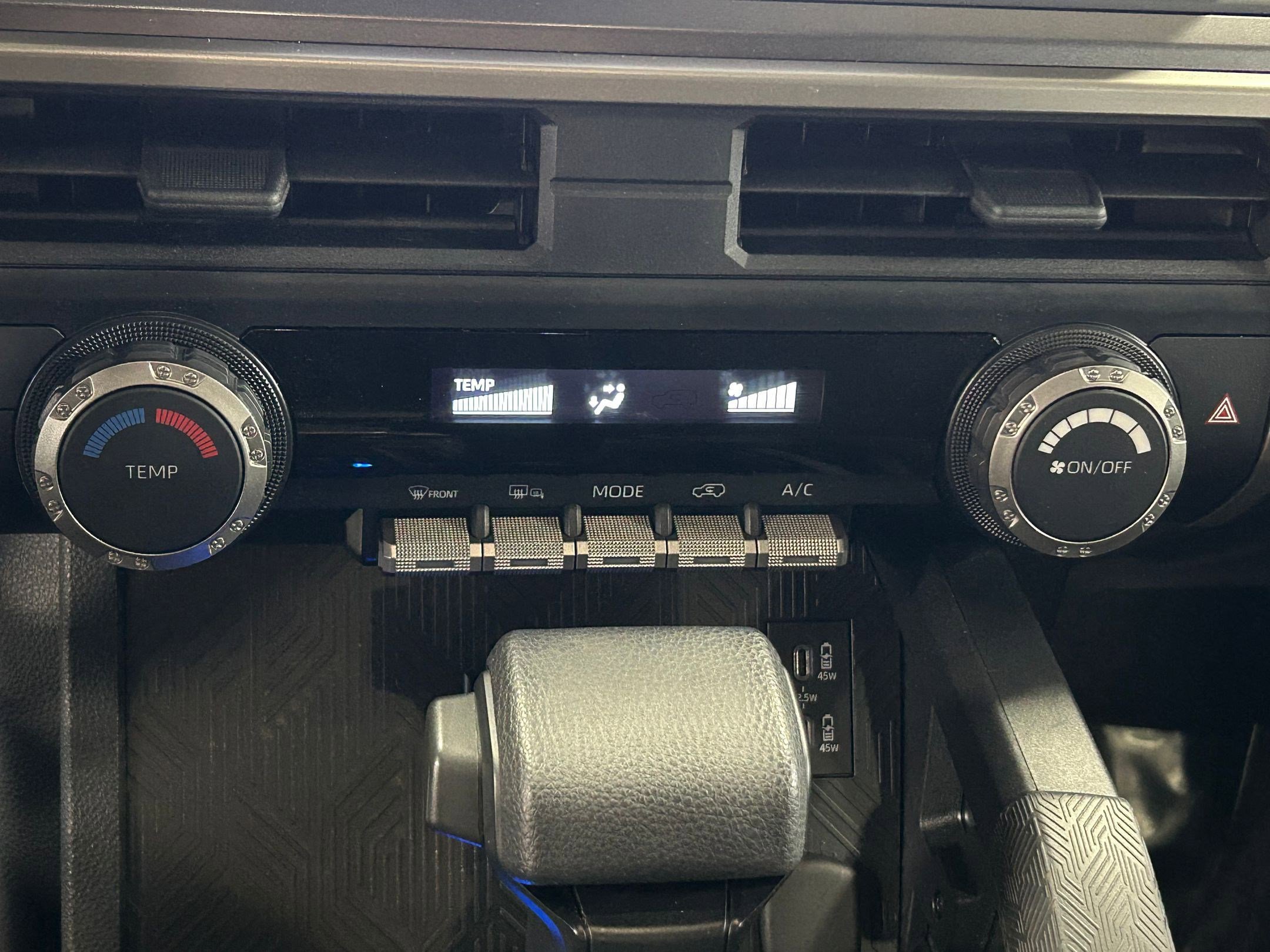 Used 2025 Toyota 4Runner SR5 AWD/4WD image 23