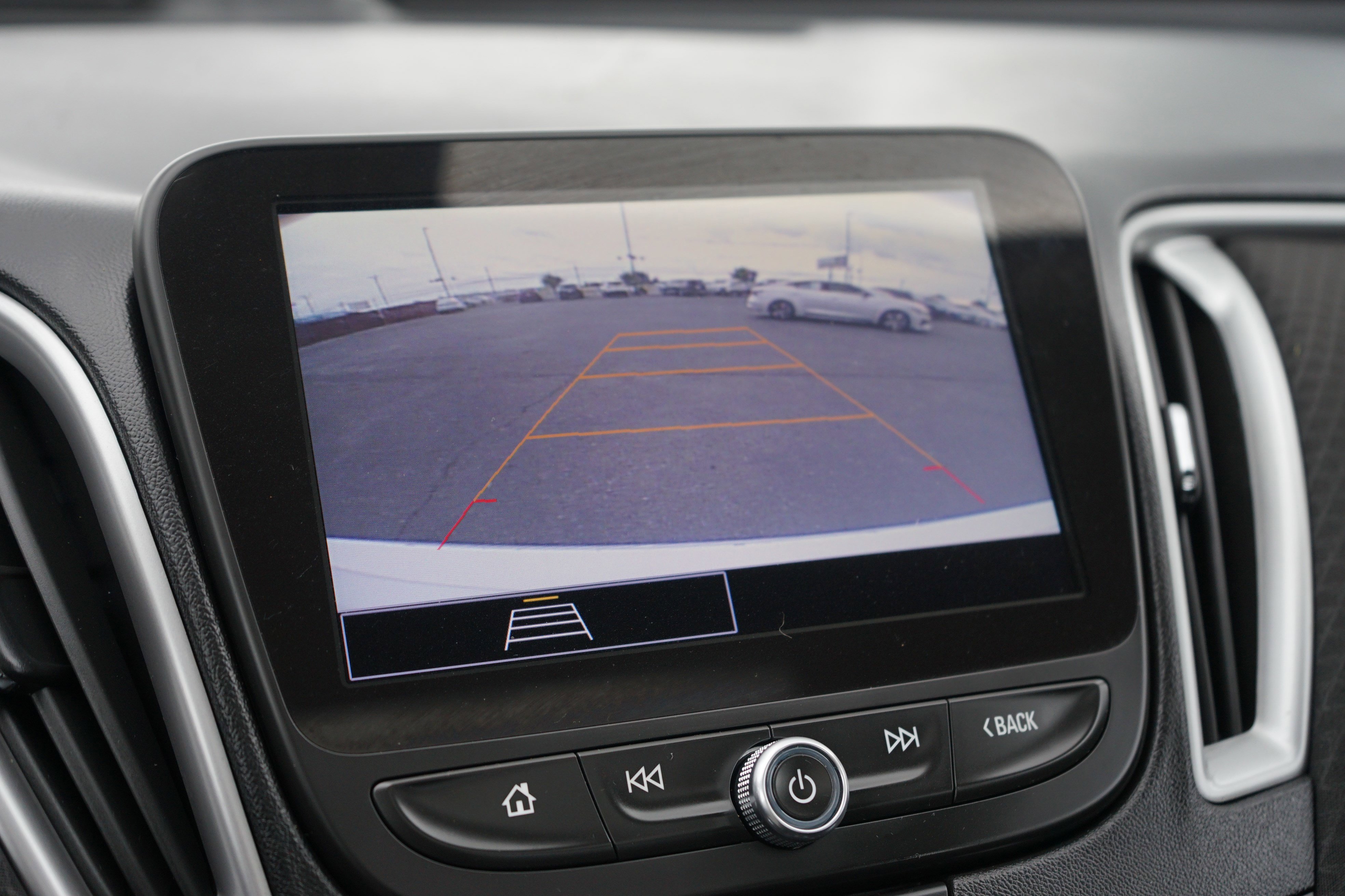 Used 2022 Chevrolet Malibu LT image 16