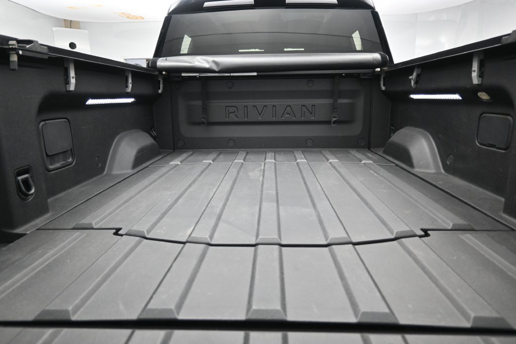 Used 2022 Rivian R1T Adventure AWD/4WD image 25
