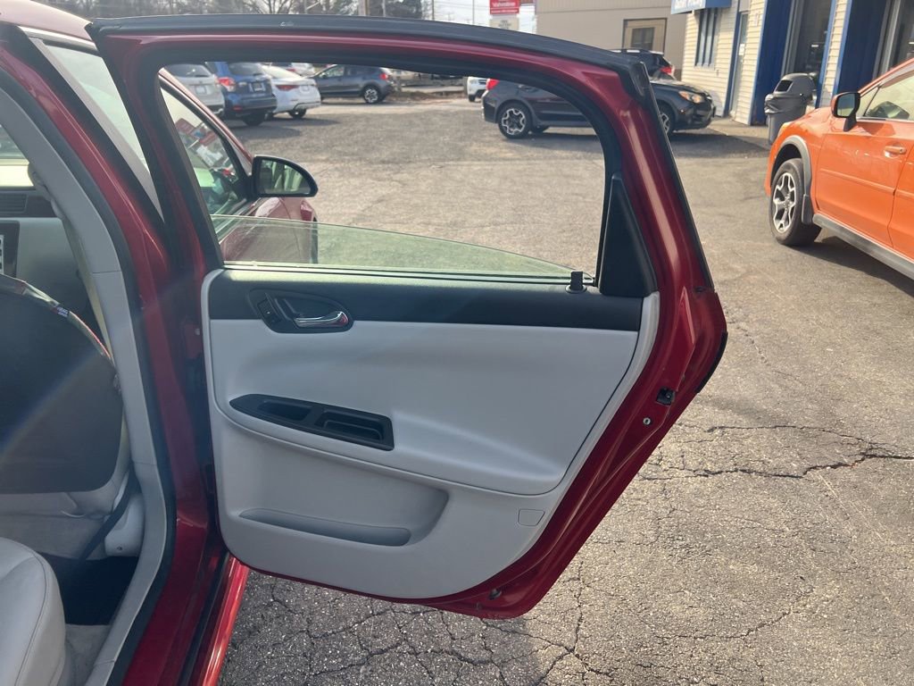 Used 2013 Chevrolet Impala LTZ image 34