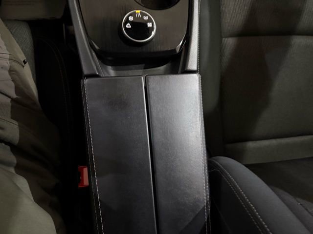 Certified 2025 Nissan Rogue SV image 22