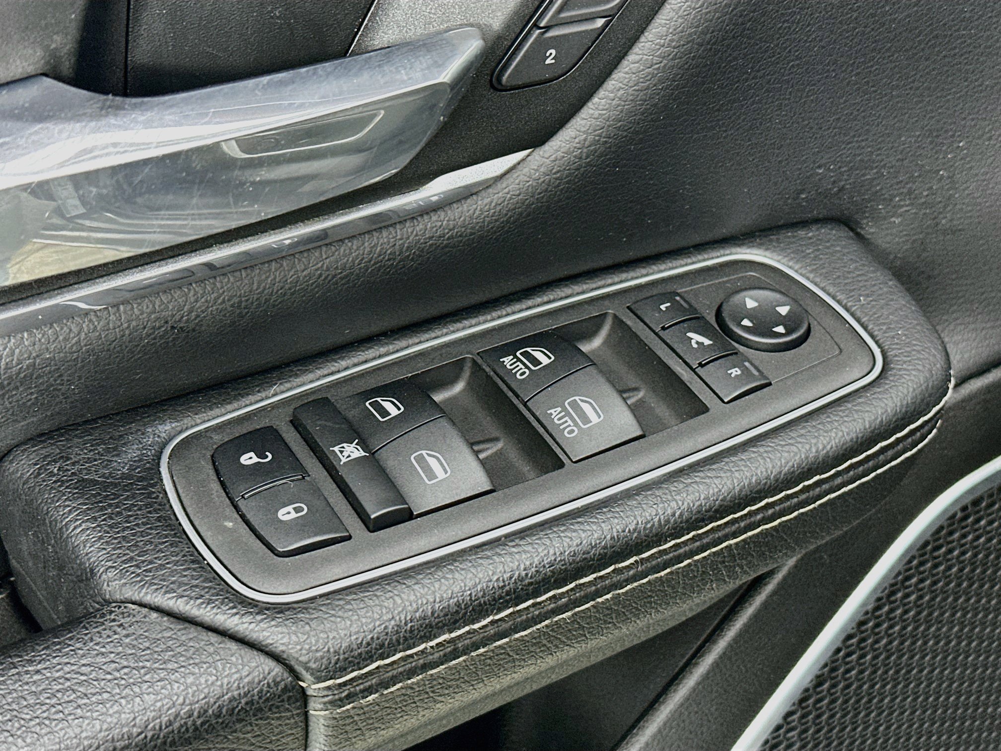 Used 2023 RAM 1500 Laramie AWD/4WD image 18