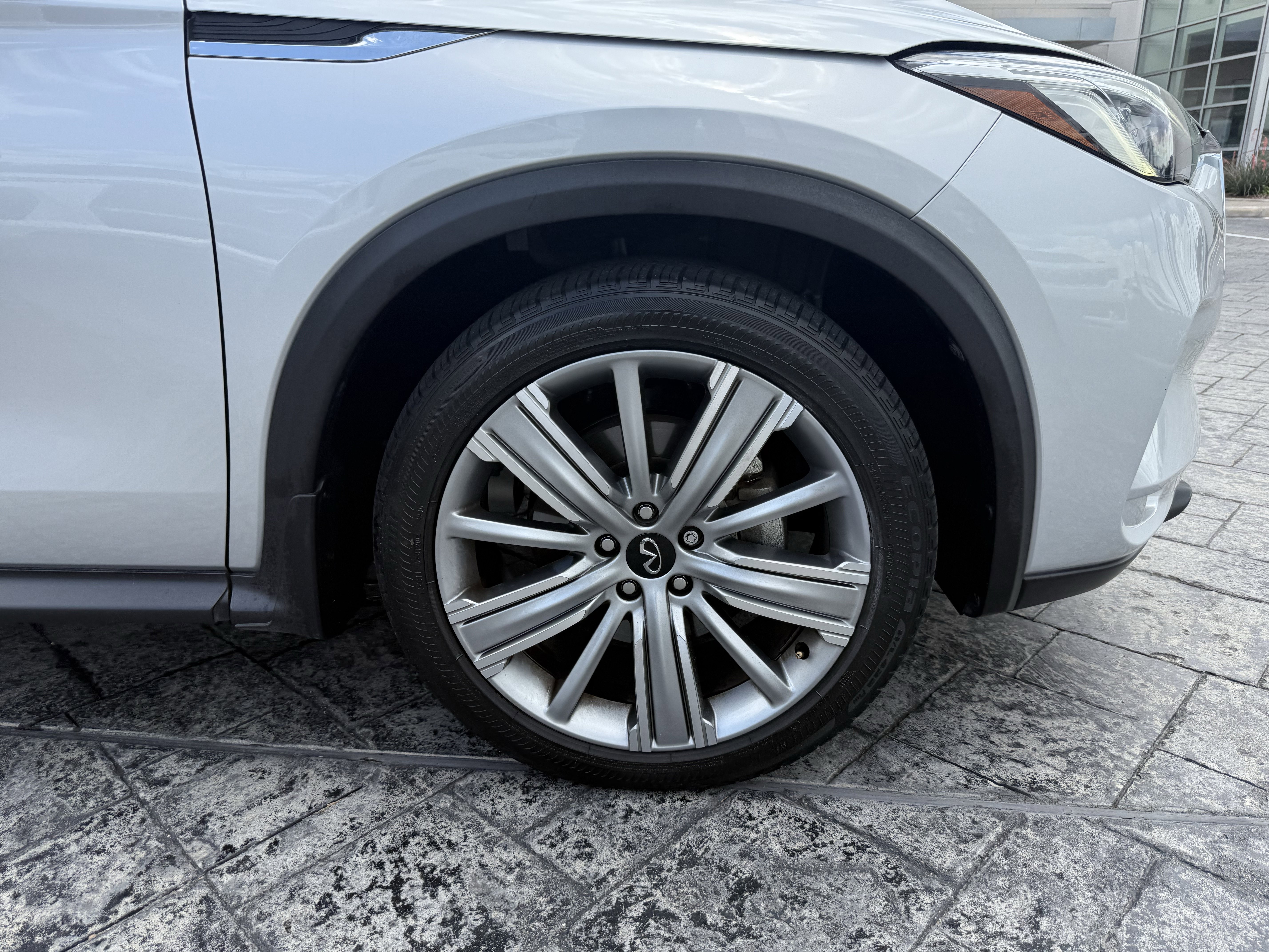 Certified 2021 INFINITI QX50 Sensory FWD image 9