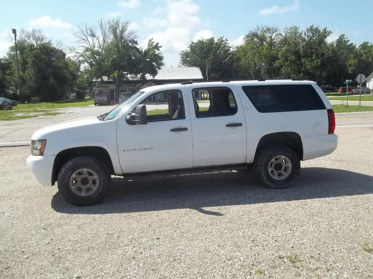 Used 2008 Chevrolet Suburban 2500 w/ Snow Plow Prep Package image 4