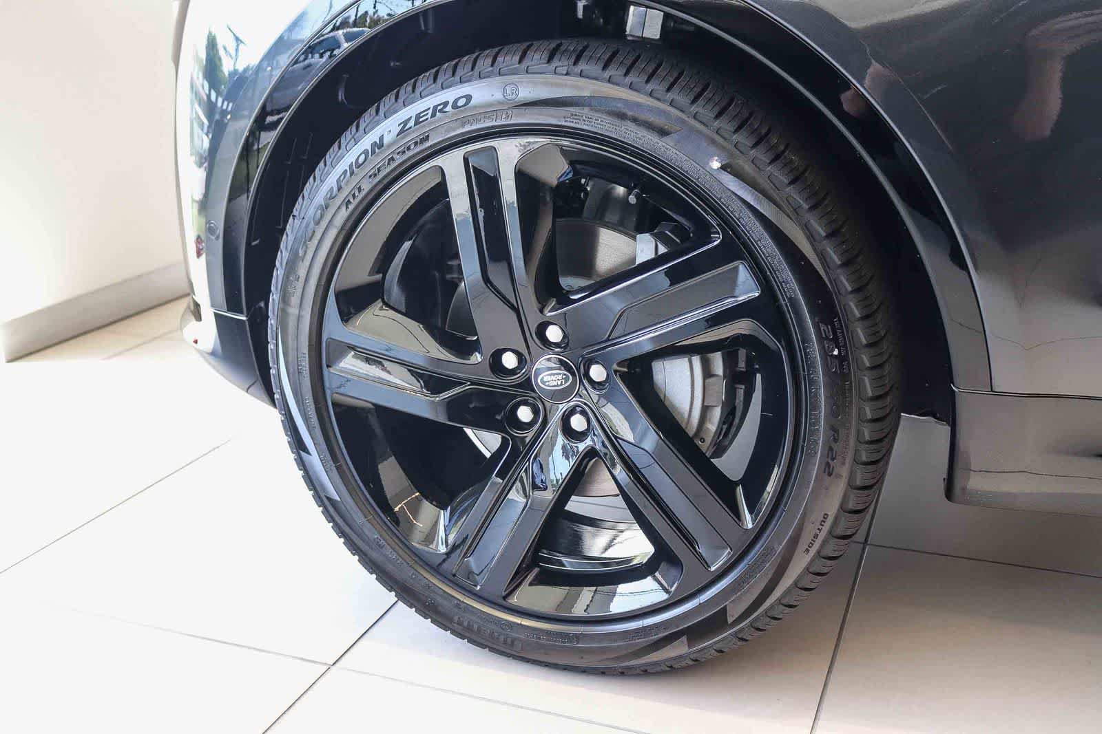 New 2026 Land Rover Discovery Dynamic SE AWD/4WD image 7
