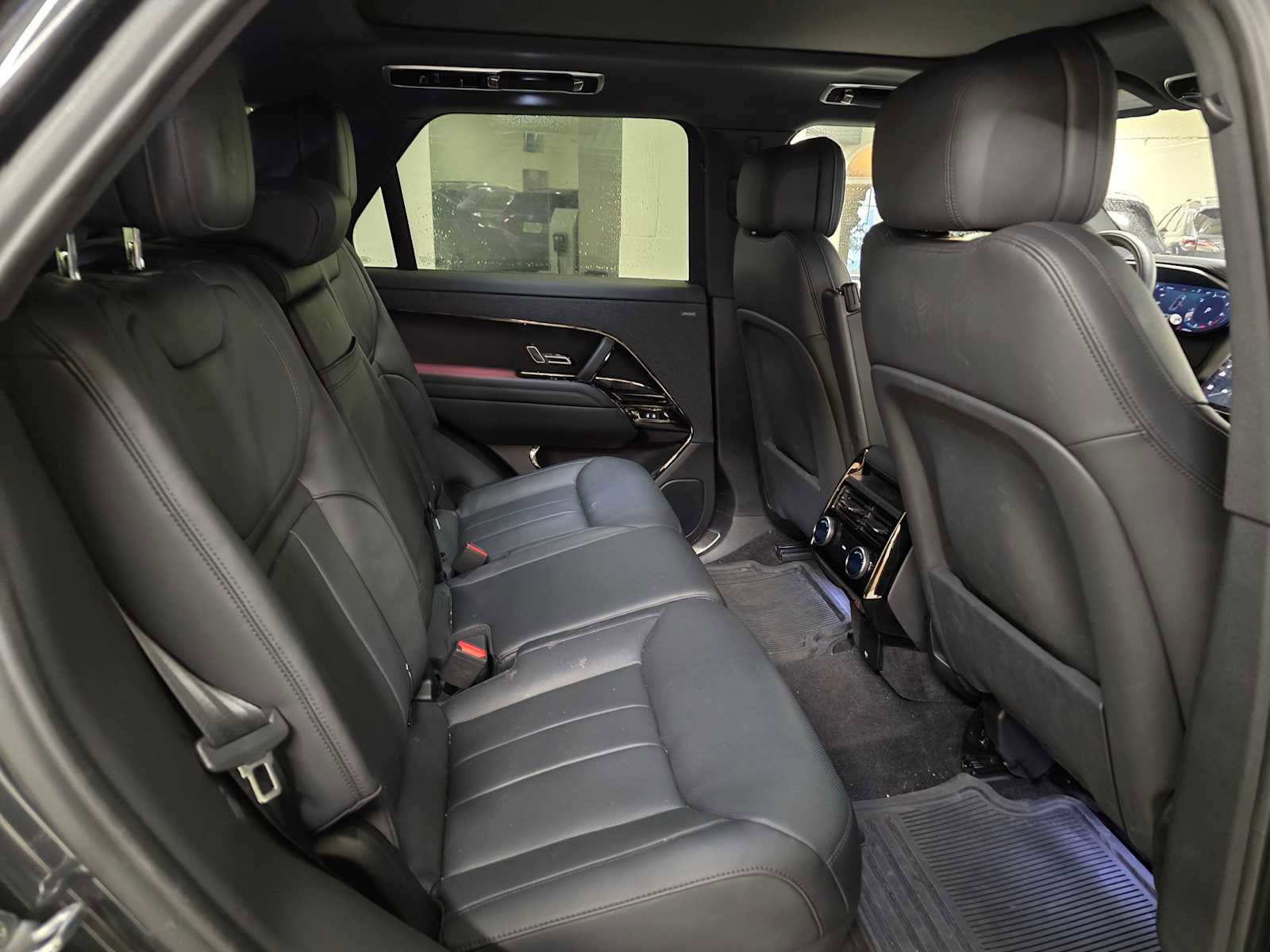 Used 2023 Land Rover Range Rover Sport SE Dynamic image 13