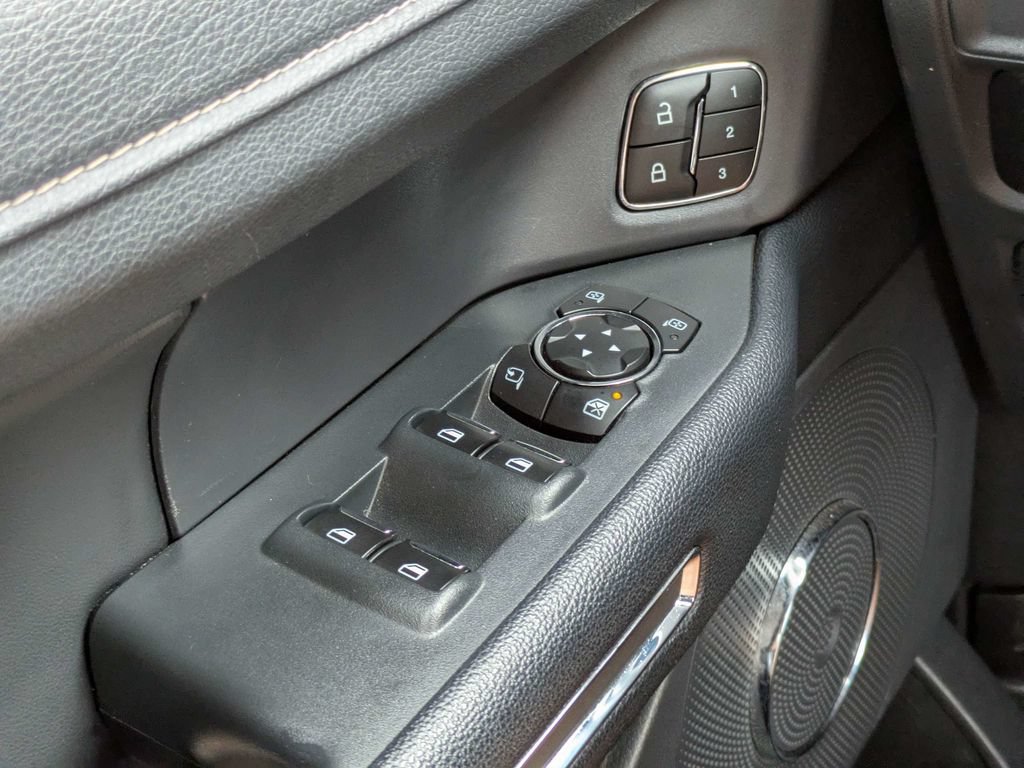 Used 2024 Ford Expedition XLT RWD image 26