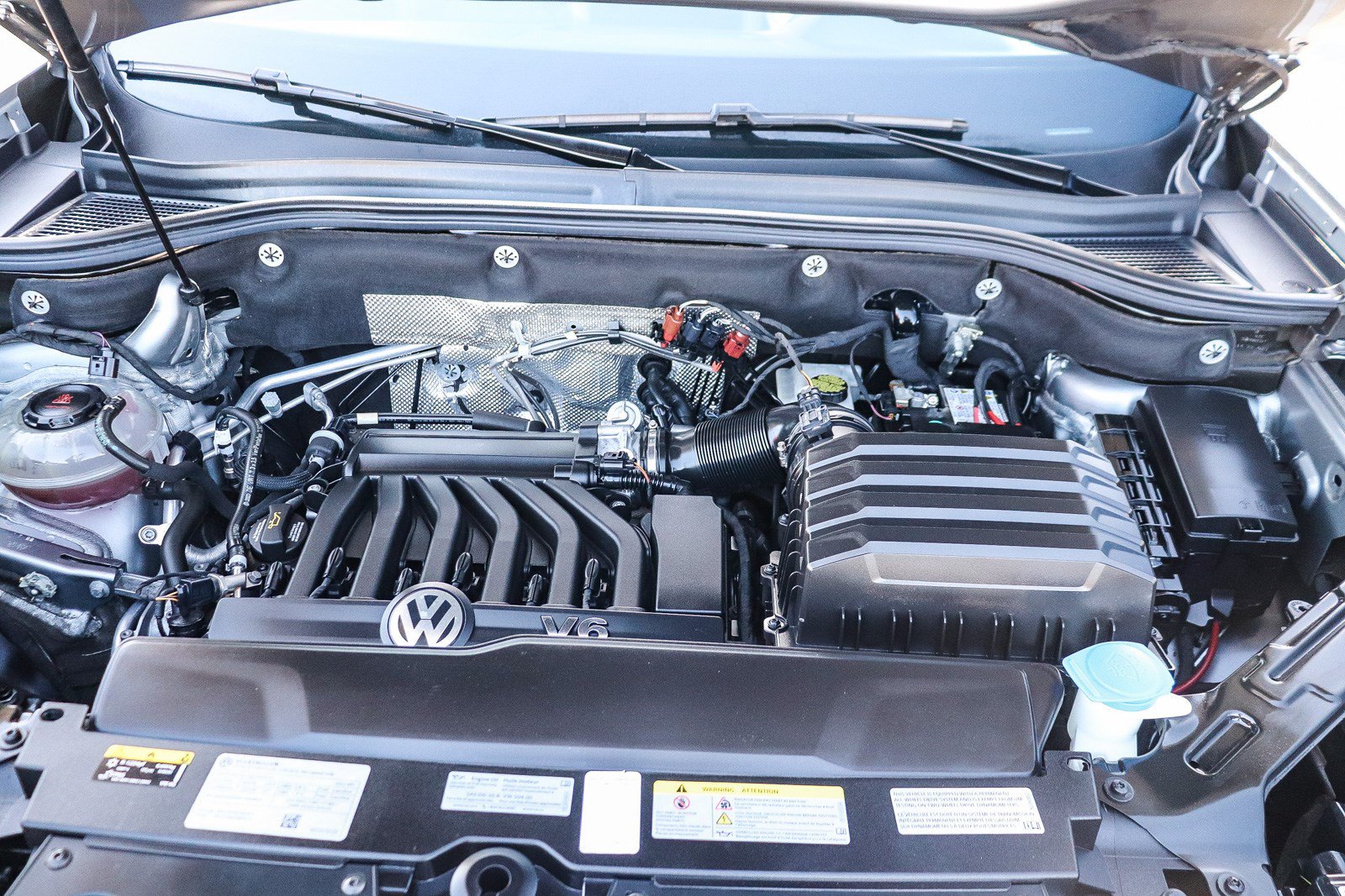 Used 2022 Volkswagen Atlas SEL Premium AWD/4WD image 29