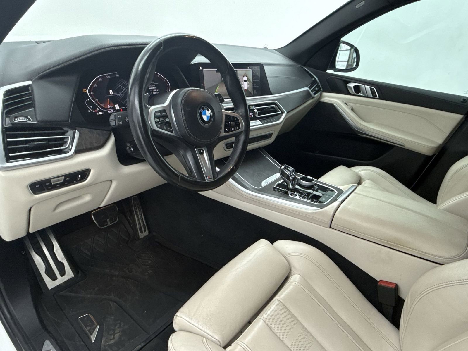 Used 2021 BMW X5 xDrive40i w/ M Sport Package image 12